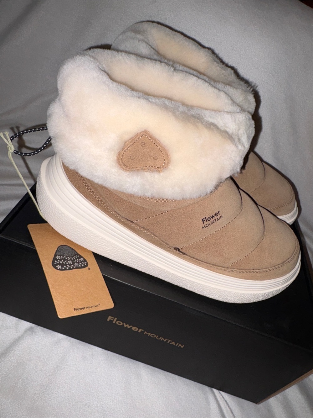 NWT Flower Mountain FAMI MID WOMAN
Leather and wool ankle boots - Brown - Picture 11 of 16